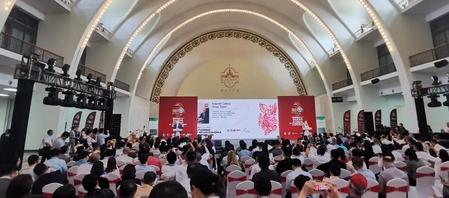 Participate in the "Heart of Russia" Cultural and Art Festival(图1)