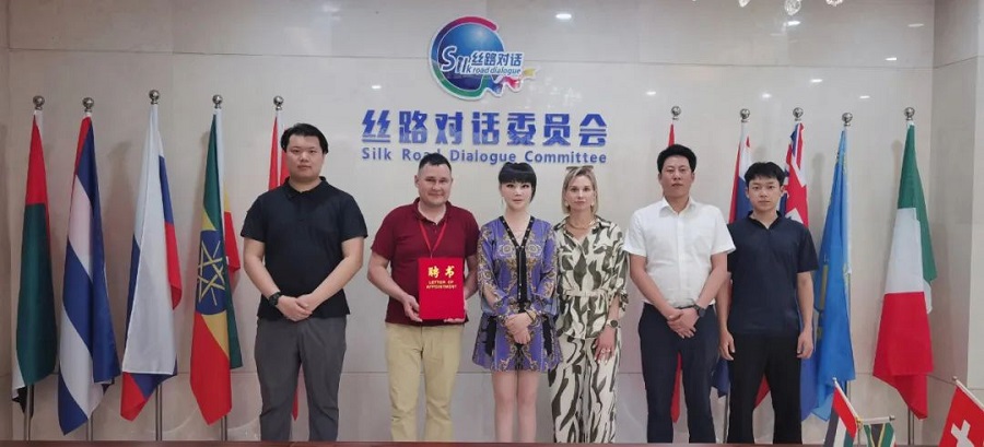 Vladimir Almanov visits the Silk Road Dialogue Committee(图2)